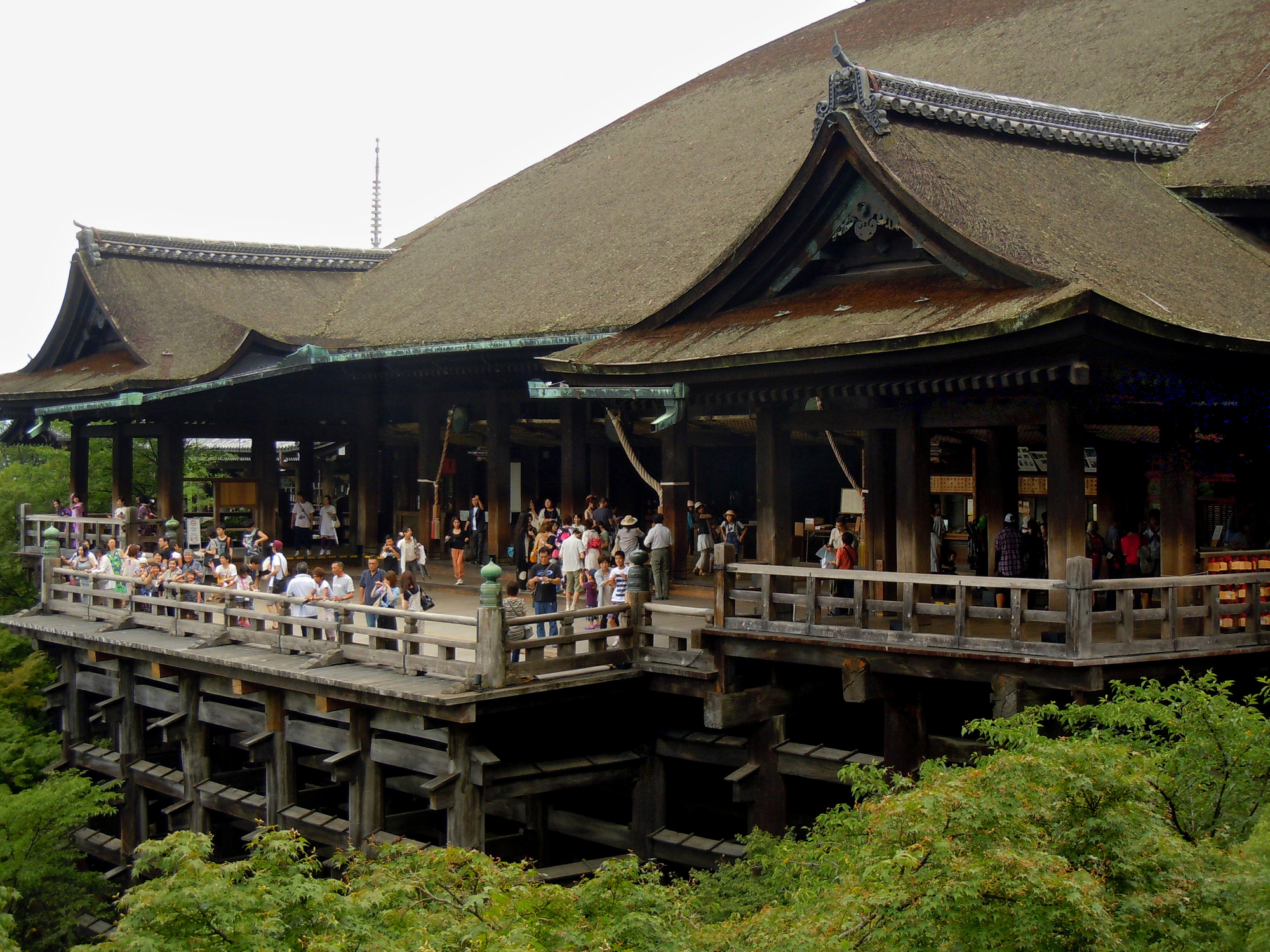 Varanda do Templo Kiyomizu-dera, em Kyoto