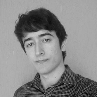 Tiago Bontempo, foto de perfil em preto e branco