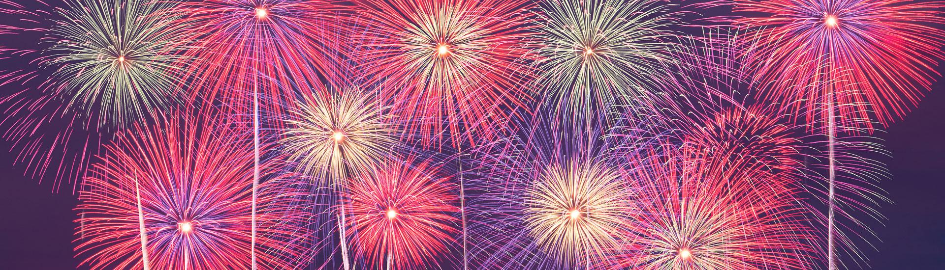 Fogos de artifício, jogos pirotécnicos para celebrar o ano novo ou